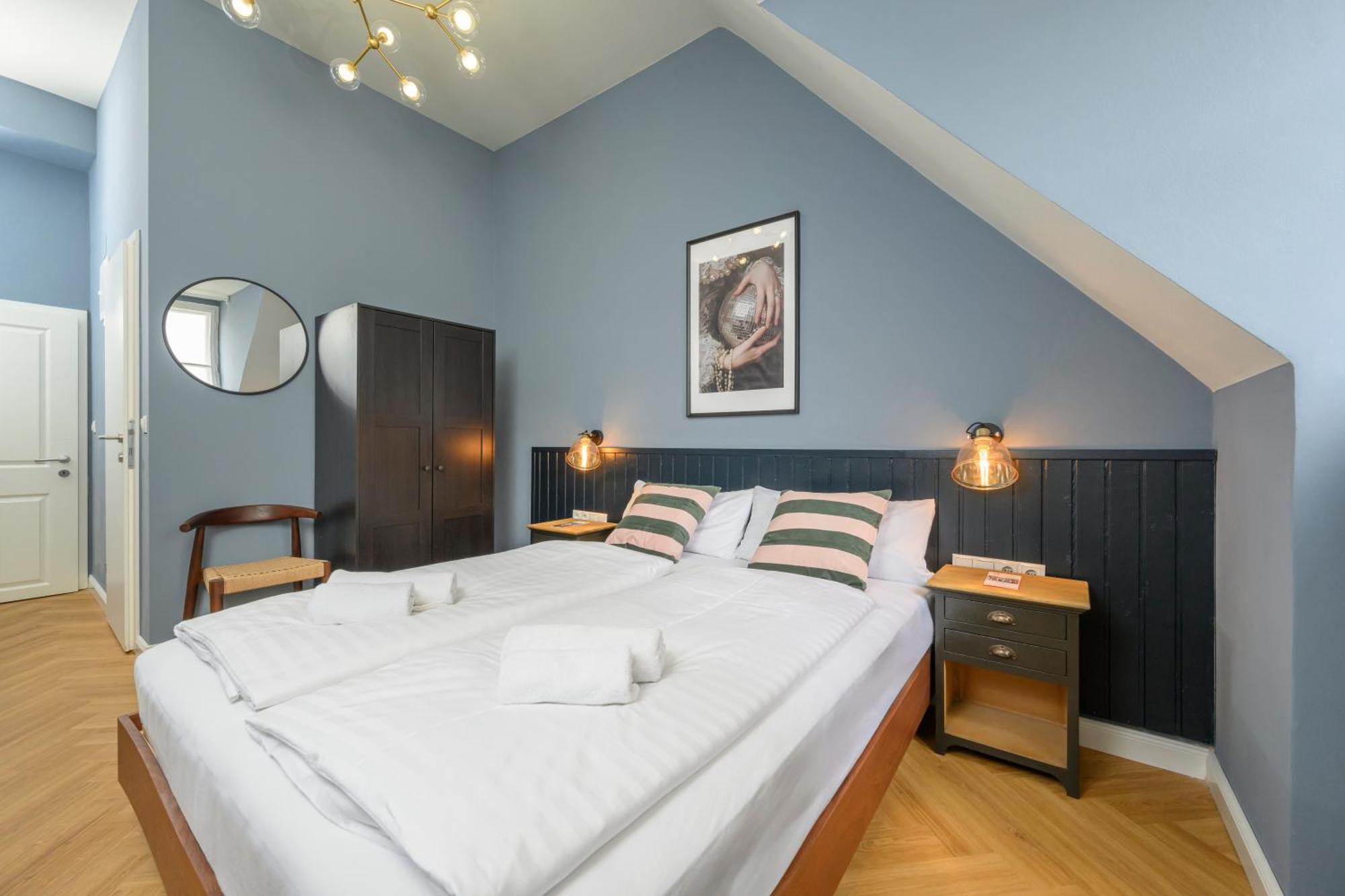 Palais Palffy Suits Wenen Buitenkant foto