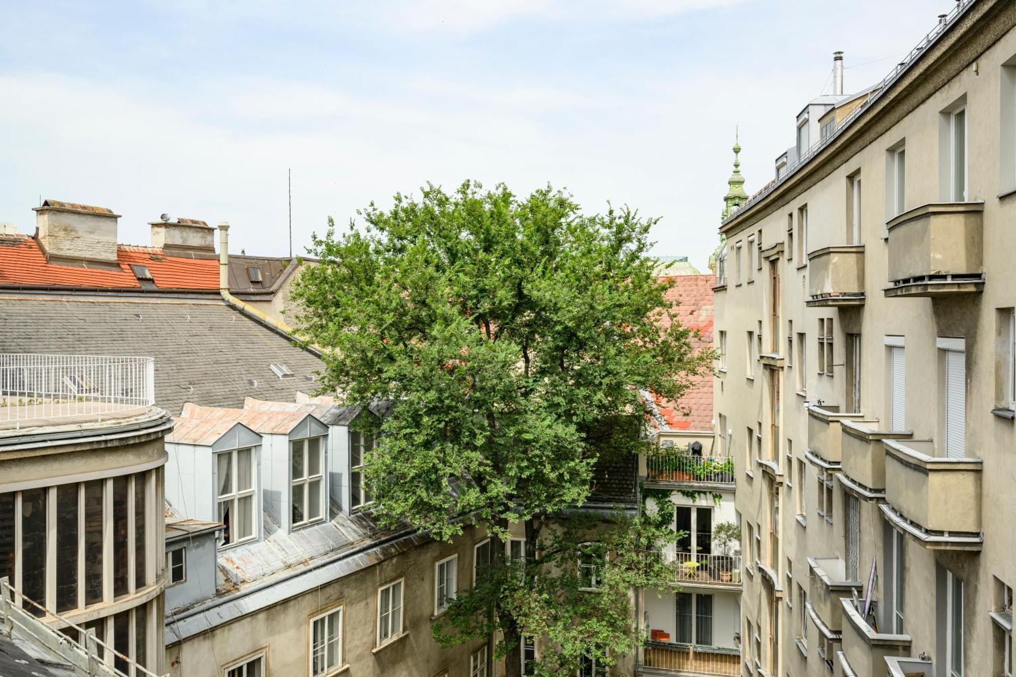 Palais Palffy Suits Wenen Buitenkant foto