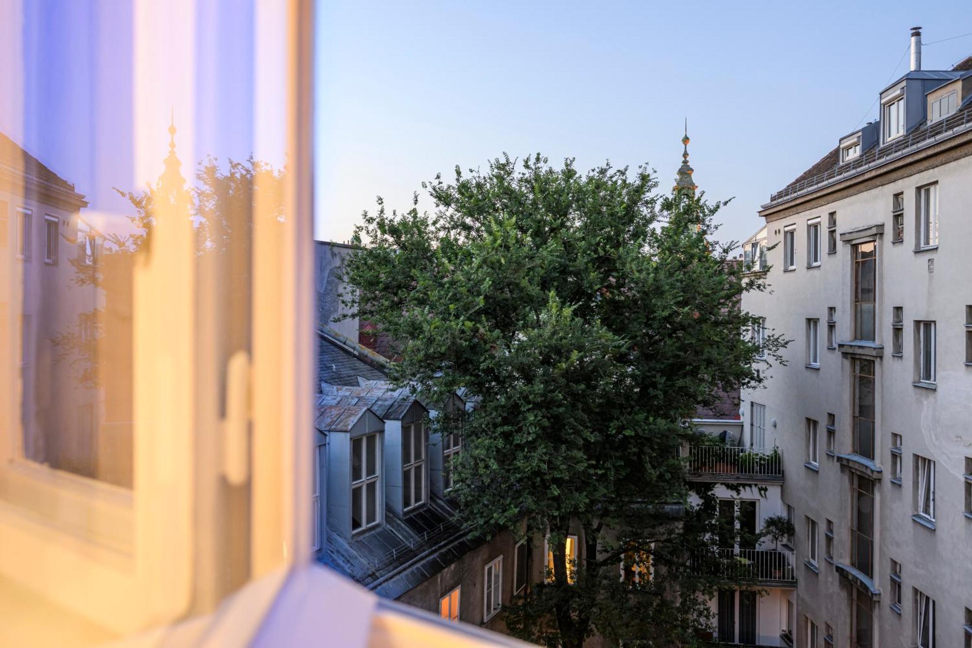 Palais Palffy Suits Wenen Buitenkant foto