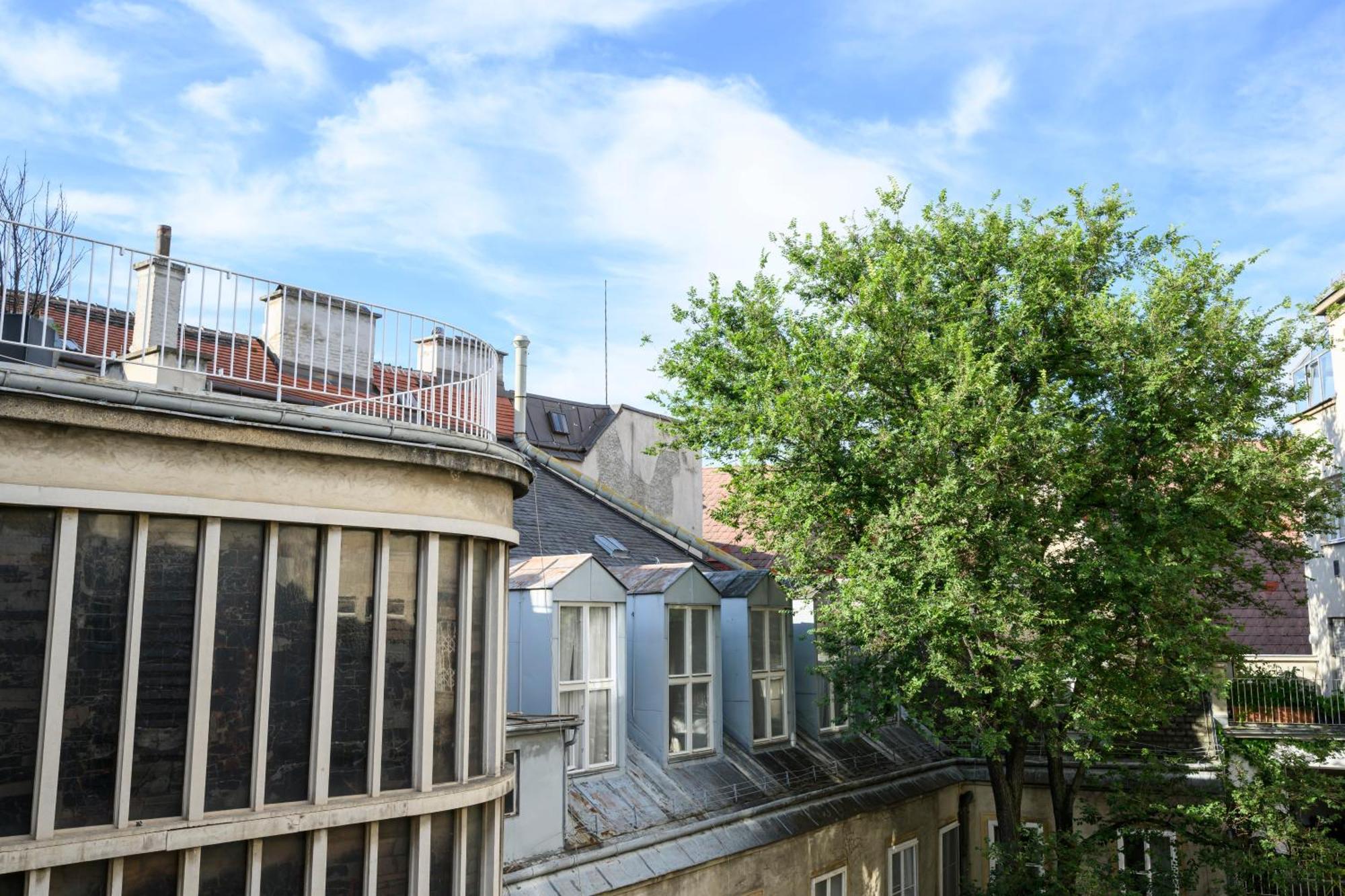 Palais Palffy Suits Wenen Buitenkant foto
