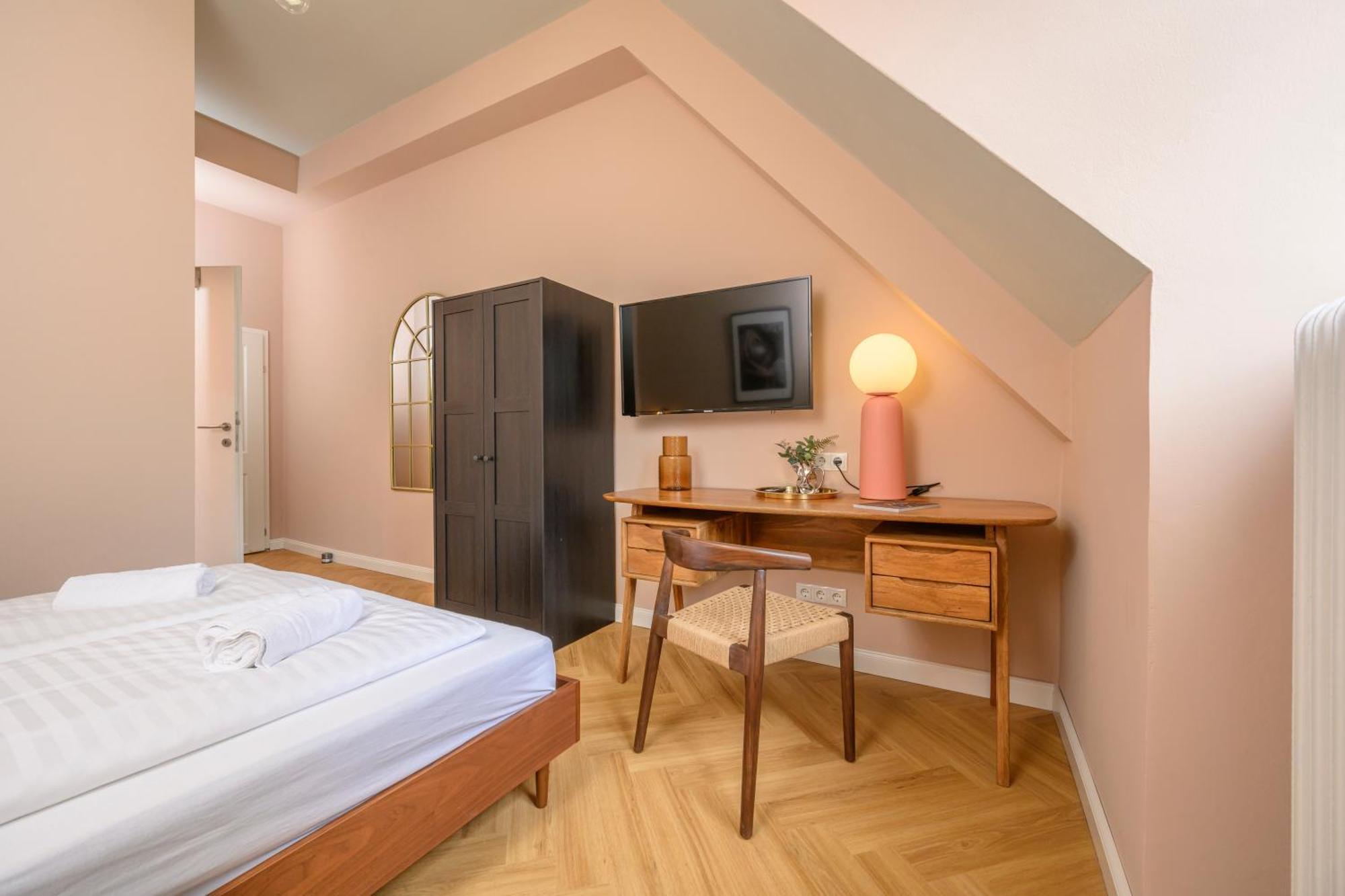 Palais Palffy Suits Wenen Buitenkant foto
