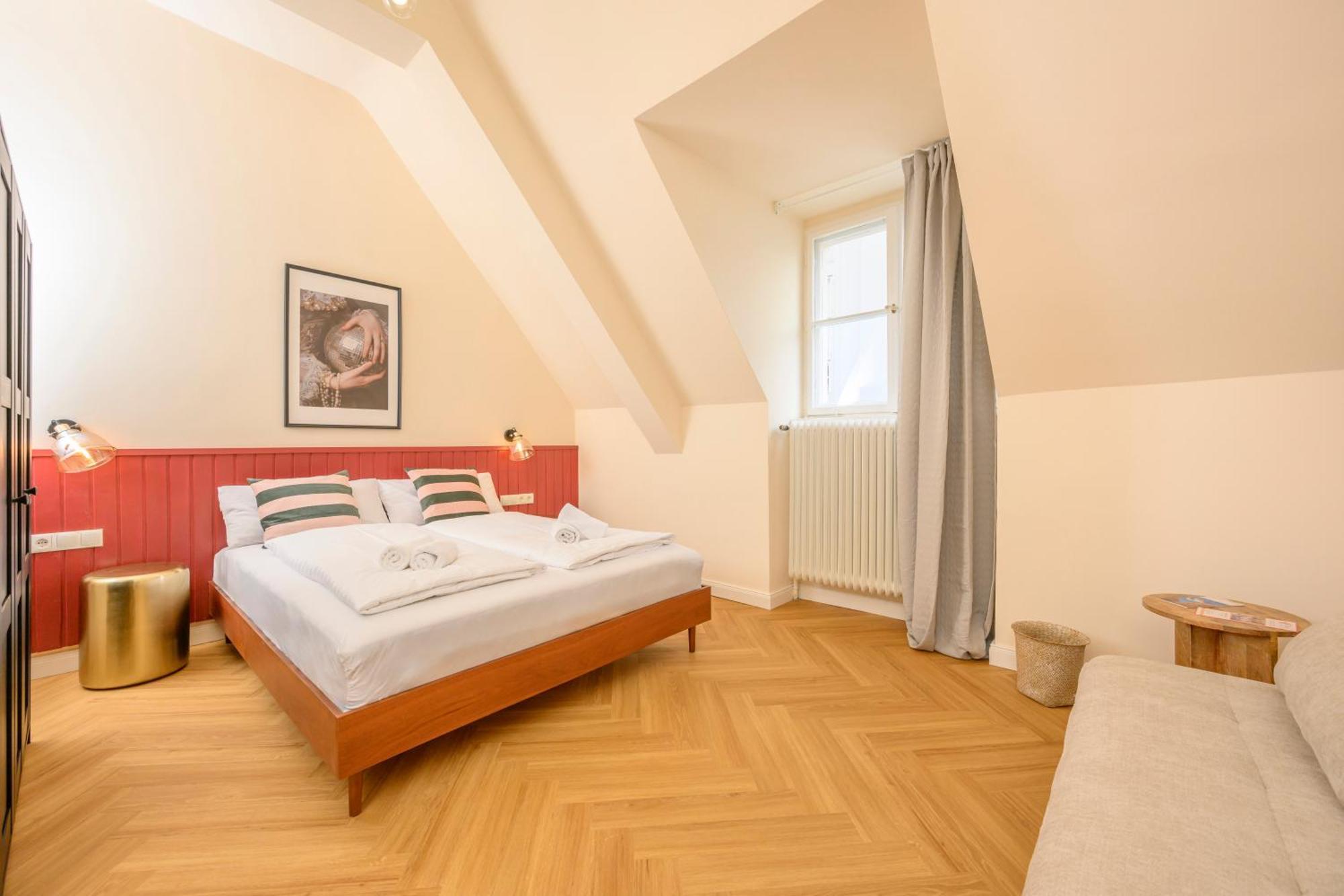 Palais Palffy Suits Wenen Buitenkant foto