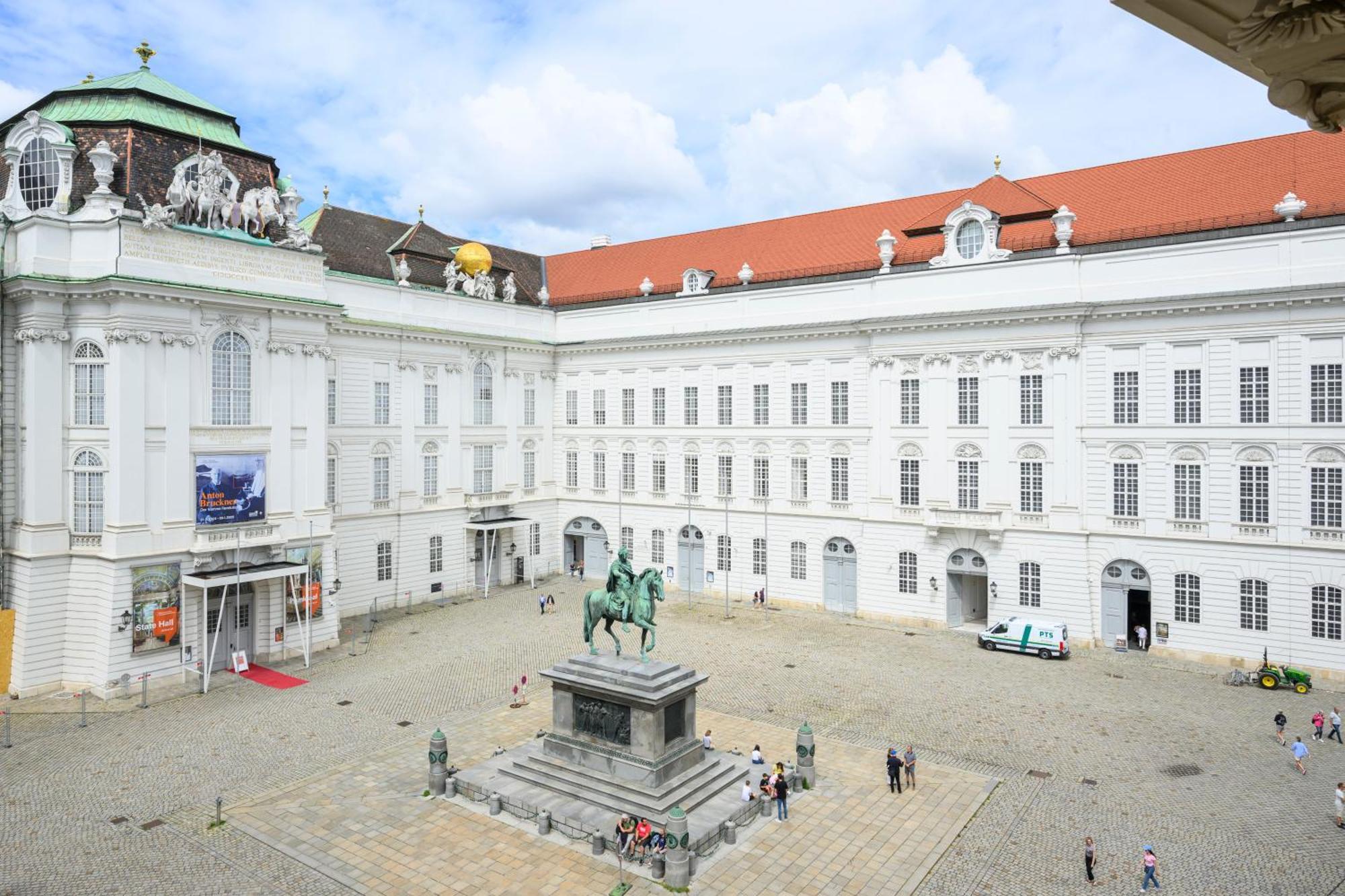 Palais Palffy Suits Wenen Buitenkant foto